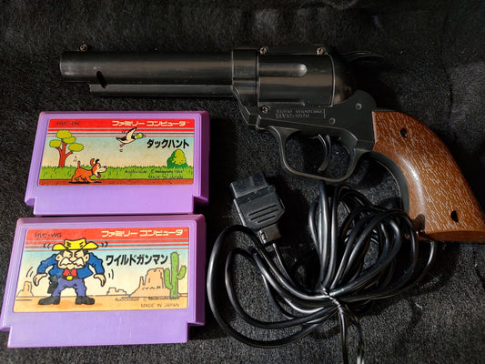 Nintendo FC Famicom Lightgun Raygun Controller and 2 games set, working-g0201-