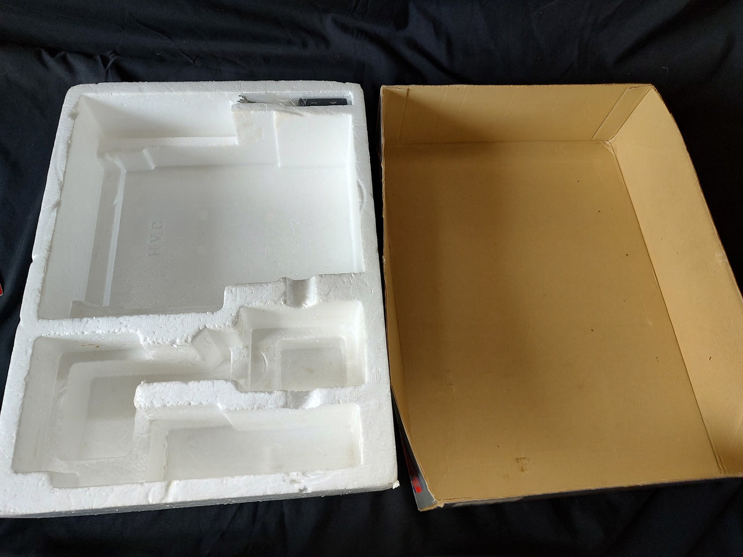 Nintendo Famicom NES HVC-001 Console, PSU, Manual and Box set, Working-g0229-